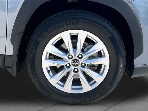 Used 2023 Toyota Corolla Cross LE FWD image 10