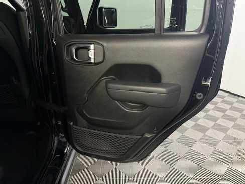 Used 2025 Jeep Wrangler Unlimited Rubicon 4xe w/ Convenience Group image 28