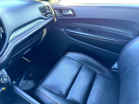Used 2025 Dodge Durango GT image 35