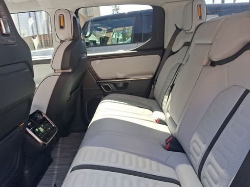 Used 2022 Rivian R1T Adventure AWD/4WD image 5