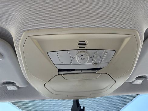 Used 2012 Ford Focus Titanium FWD image 27