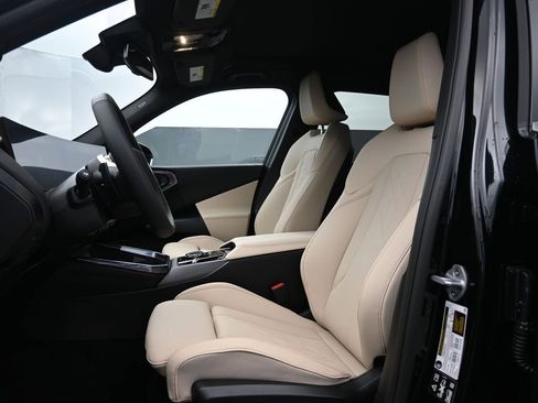 Used 2025 BMW X3 xDrive30i w/ Premium Package image 12