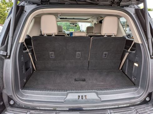 Used 2024 Ford Expedition Limited RWD image 34