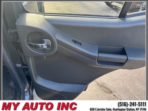 Used 2012 Nissan Xterra PRO-4X w/ Pro-4x Leather Pkg AWD/4WD image 29