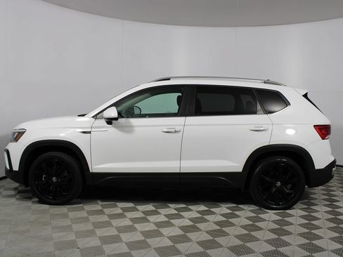 Used 2022 Volkswagen Taos SE FWD image 30
