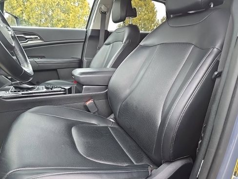 Certified 2023 Kia Sportage EX image 24
