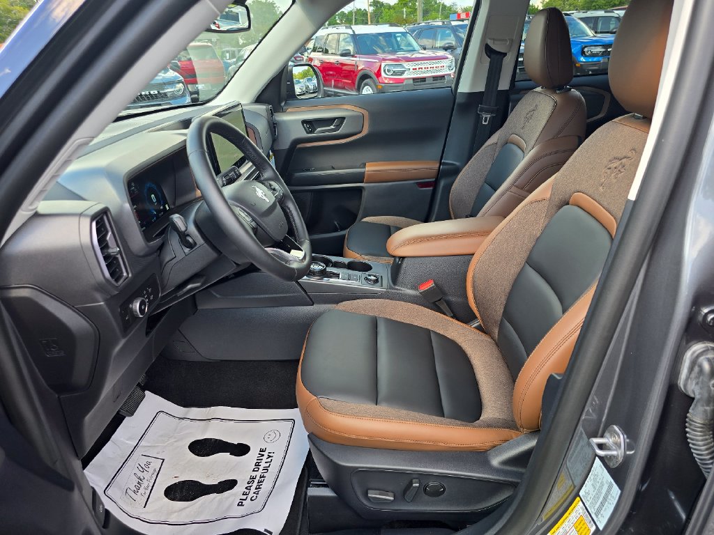 Used 2025 Ford Bronco Sport Outer Banks w/ Outer Banks Tech Package+ AWD/4WD image 10