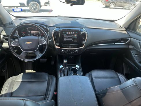 Used 2019 Chevrolet Traverse LT FWD image 10