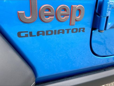 Used 2022 Jeep Gladiator Mojave image 9