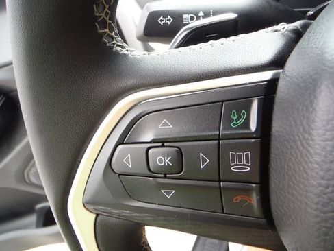 Certified 2023 Jeep Grand Cherokee L Laredo AWD/4WD image 38