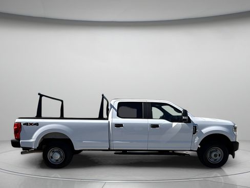 Used 2022 Ford F350 XL w/ Power Equipment Group image 2