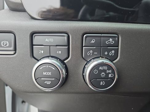 Used 2024 GMC Sierra 1500 SLT w/ SLT Convenience Package image 26