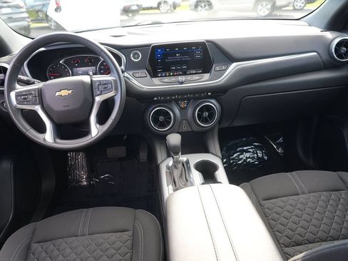 Used 2022 Chevrolet Blazer LT AWD/4WD image 25