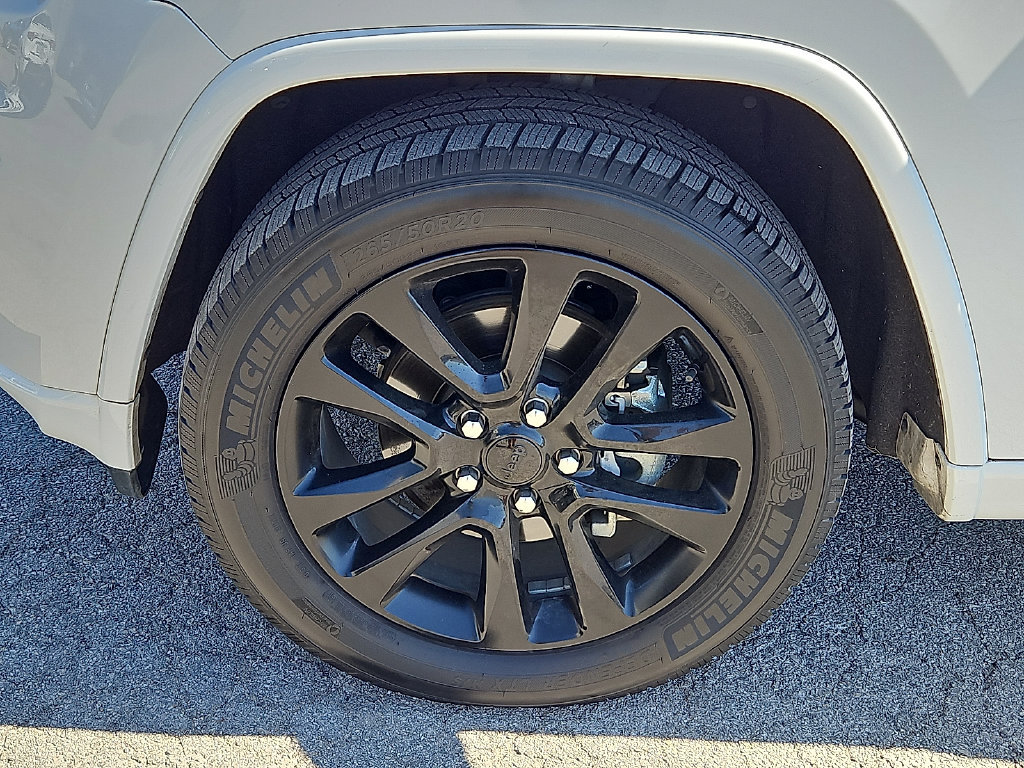 Used 2019 Jeep Grand Cherokee Altitude RWD image 13