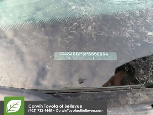 Used 2023 Jeep Grand Wagoneer L Series III w/ Rear Seat Video Group 1 image 38