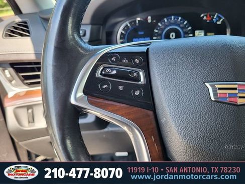 Used 2019 Cadillac Escalade ESV Premium Luxury RWD image 29