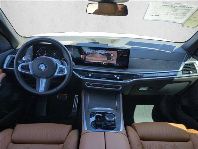 Certified 2025 BMW X5 xDrive40i w/ M Sport Package AWD/4WD image 19