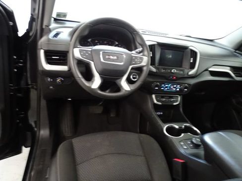 Used 2023 GMC Terrain SLE w/ Driver Convenience Package AWD/4WD image 5