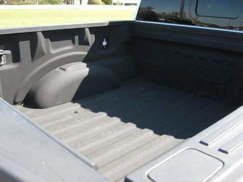 Used 2018 Ford F150 Raptor w/ Equipment Group 802A Luxury image 10