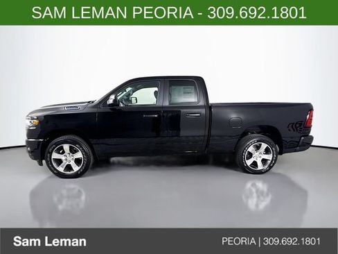 New 2026 RAM 1500 Express AWD/4WD image 4