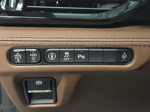 Certified 2024 Acura MDX SH-AWD w/ Advance Package image 22