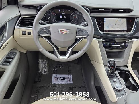 Used 2024 Cadillac XT6 Premium Luxury w/ Technology Package FWD image 11