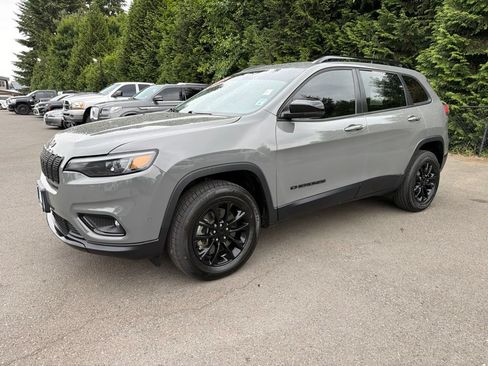 Used 2023 Jeep Cherokee Altitude Lux AWD/4WD image 1