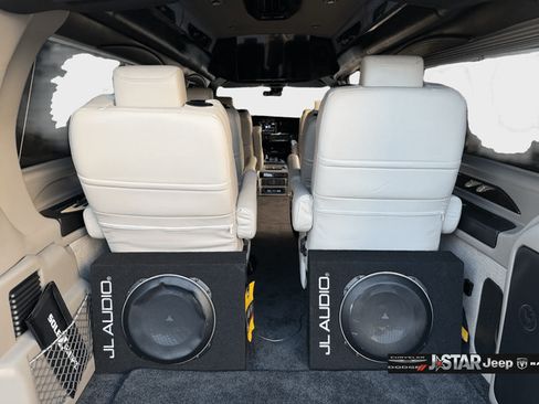 Used 2024 GMC Savana 2500 Extended w/ Driver Convenience Package RWD image 33