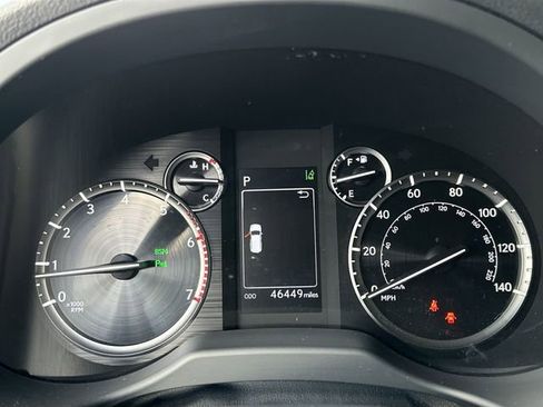 Used 2020 Lexus GX 460 Premium w/ Premium Package image 23