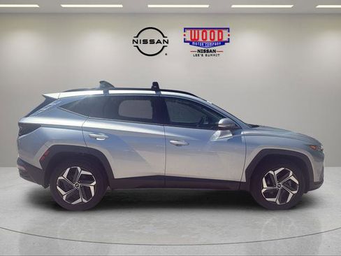 Used 2022 Hyundai Tucson Limited AWD/4WD image 2
