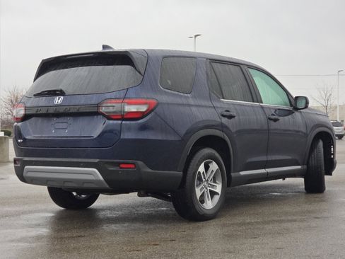 Used 2025 Honda Pilot EX-L image 18