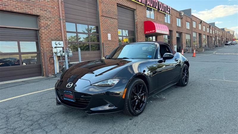 Used 2018 MAZDA MX-5 Miata Club RWD image 26