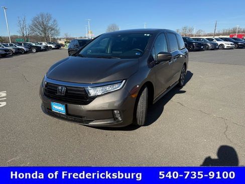 Certified 2023 Honda Odyssey EX-L image 2