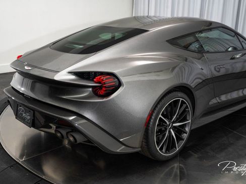Used 2018 Aston Martin Vanquish Zagato image 30