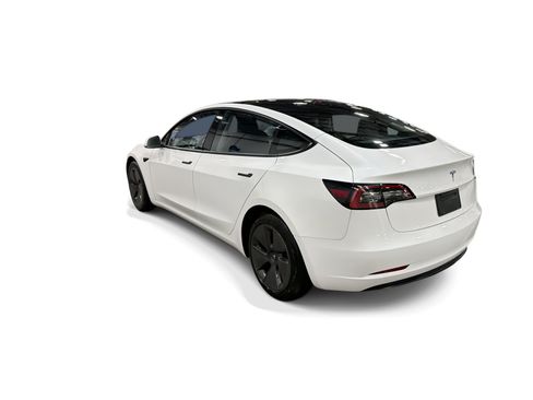 Certified 2023 Tesla Model 3 Standard Range RWD image 4