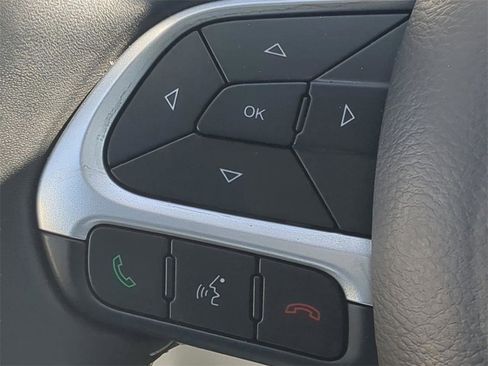 Used 2020 Jeep Compass Latitude w/ Popular Equipment Group image 24