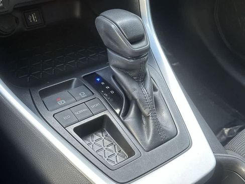 Used 2025 Toyota RAV4 LE image 21