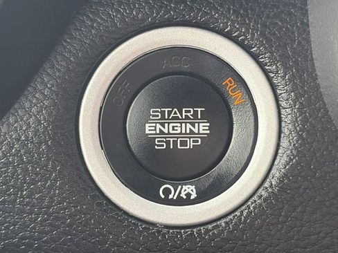 Used 2023 RAM 1500 Laramie AWD/4WD image 49