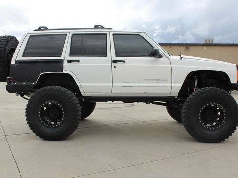 Used 2001 Jeep Cherokee Sport image 6