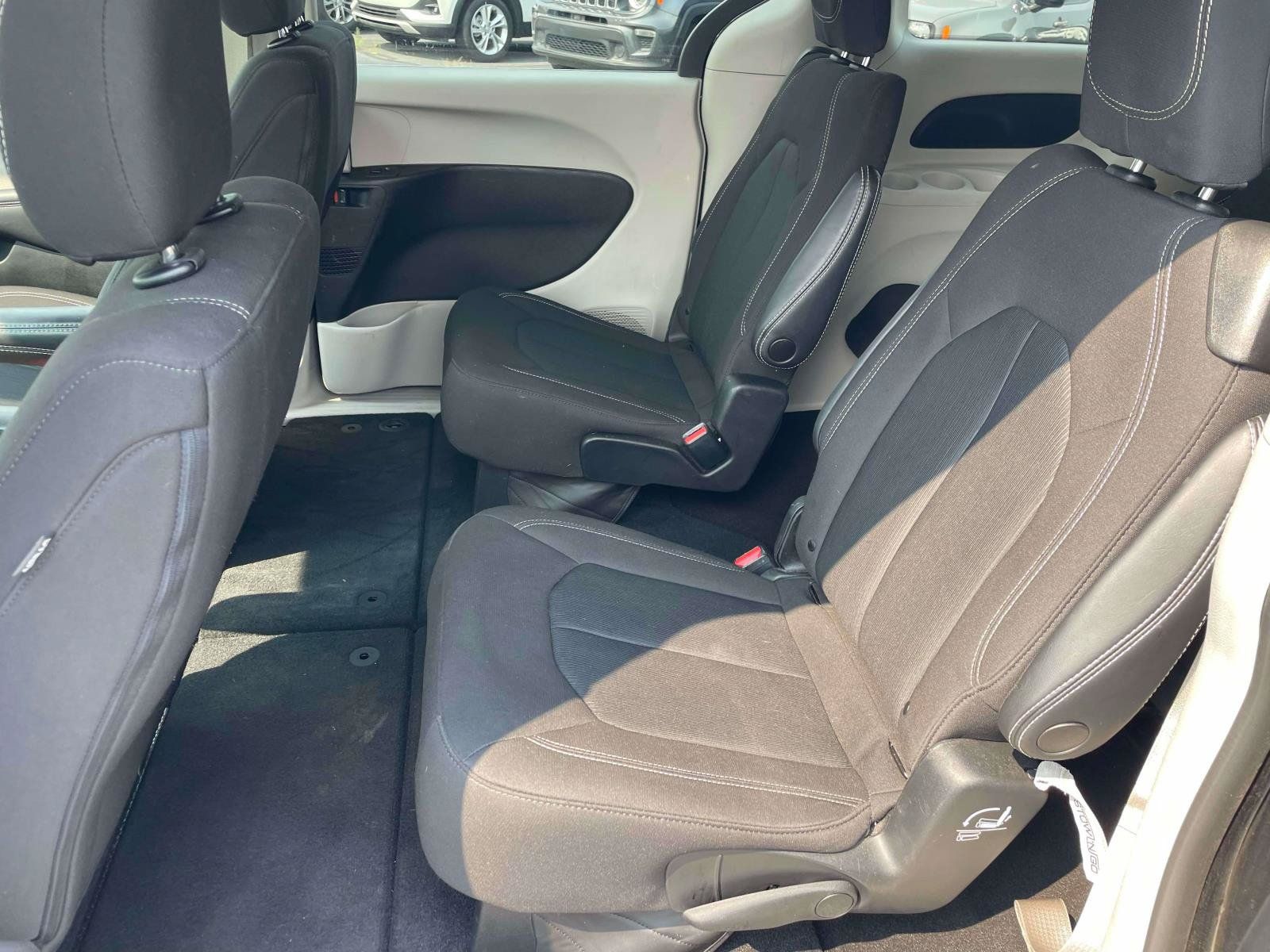 Used 2023 Chrysler Voyager LX FWD image 14