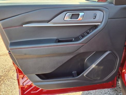 Used 2025 Ford Explorer ST-Line w/ ST-Line Street Pack AWD/4WD image 51