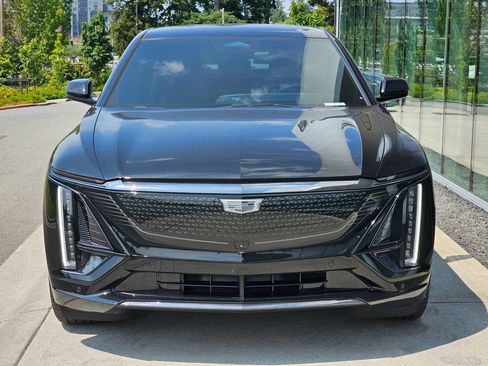 Certified 2024 Cadillac Lyriq Sport AWD/4WD image 8