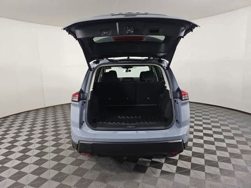 New 2026 Nissan Rogue SV image 10