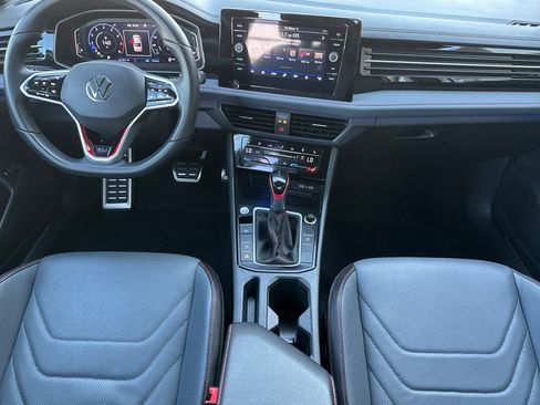 Used 2025 Volkswagen Jetta GLI Autobahn image 13