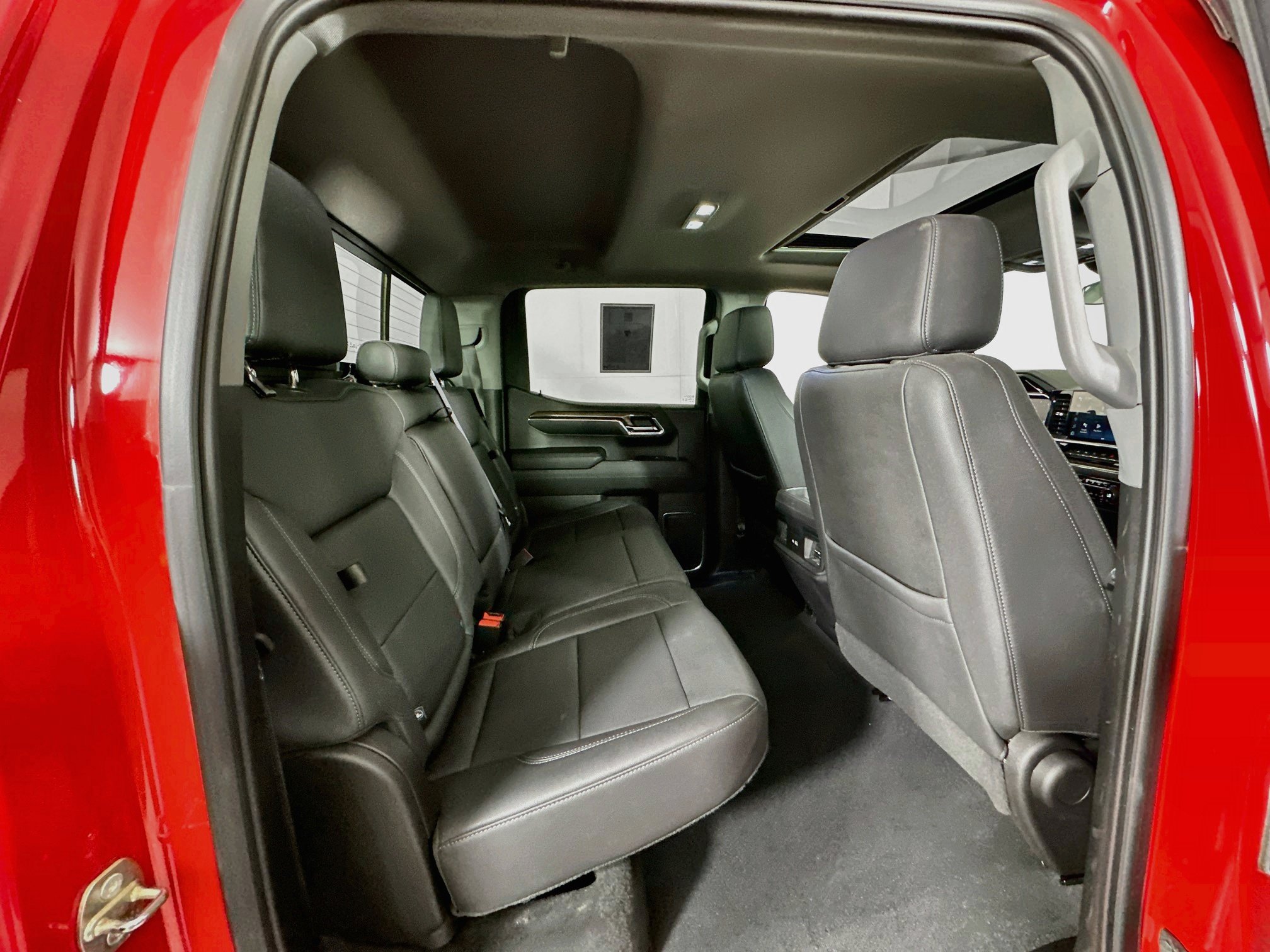 Used 2024 Chevrolet Silverado 1500 LT Trail Boss w/ Convenience Package II AWD/4WD image 30
