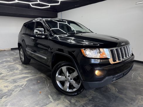 Used 2012 Jeep Grand Cherokee Overland AWD/4WD image 4