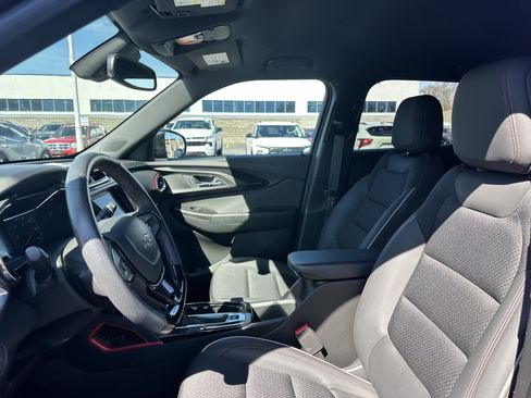 Used 2023 Chevrolet TrailBlazer RS w/ Convenience Package AWD/4WD image 13