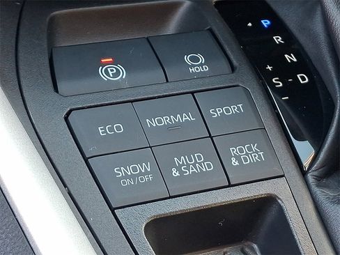 Used 2023 Toyota RAV4 XLE image 24