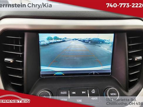 Used 2019 GMC Acadia SLT AWD/4WD image 15