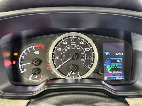 Used 2022 Toyota Corolla LE image 17